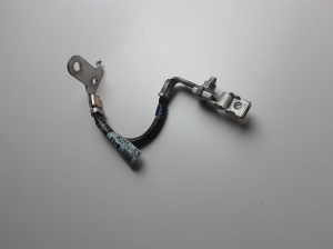  The cable is minus 
