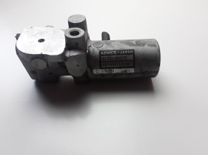  Master cylinder 