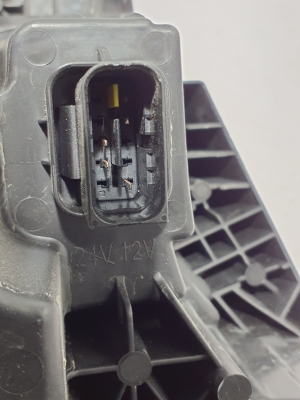 VOLVO EX30 I (2023–2026) Esituli 80000628 - 3