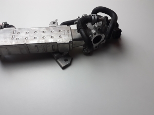  EGR valve 