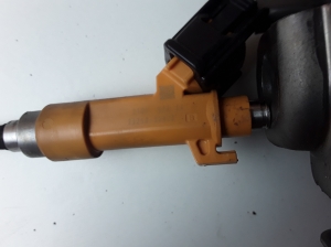  Fuel injector and its parts 
