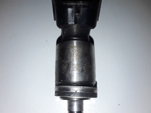  Fuel injector 