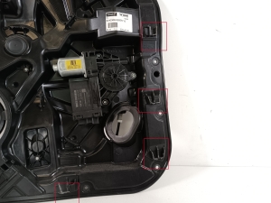 VOLVO XC90 (2015–2024) Aizmugurējo sānu durvju logu pacēlājs un tā detaļas - 2