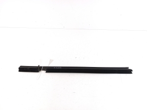   Rear side door strip to glass inner 
