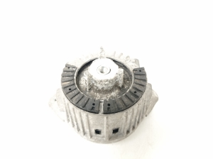  Engine cushion 