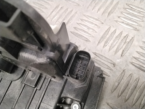 Mercedes Benz GLE-Class 167 (2019–2026) Rear side door lock A2220064099 - 4