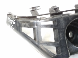  Rear bumper bracket 