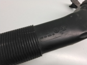  Air intake hose 