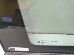  Glass rear wing fort 