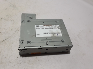 Radio / CD-Player / DVD-Player / Navigation - 