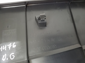  Other detail of the boot lid punch 