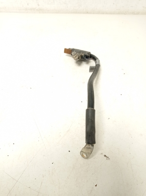  The cable is minus 