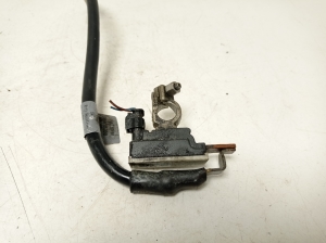  The cable is minus 