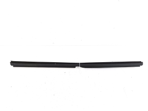 Dodge Journey (2007–2026) Esiukse klaasi sisemine liist 05076874AC - 3