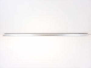   Baguette extérieure de vitre de porte avant 