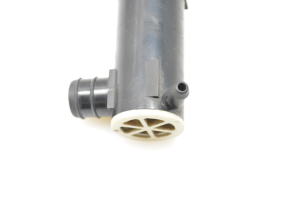 Hyundai ix35 (2009–2015) Front windshield washer pump 985102S100 - 4
