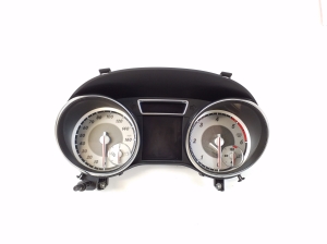   Geschwindigkeitsmesser Cockpit 