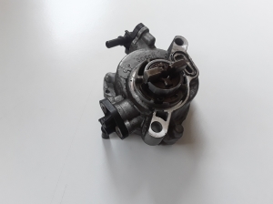 Peugeot Partner II (2008–2018) Vaakumpump 9804021880 - 2