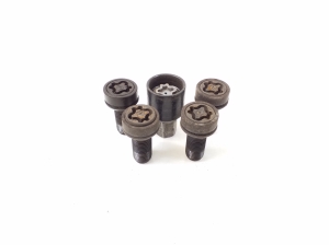  Wheel nuts, bolts 