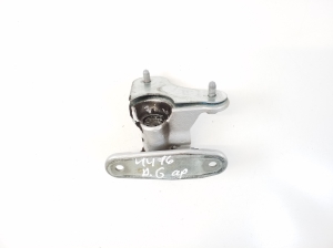  Rear side door hinge lower 