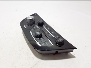 Chrysler Pacifica (2016–2026) Heater control panel 6EV321X8AB - 5