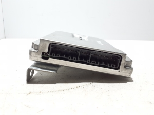 Chrysler Pacifica (2016–2026) Audio amplifier 68440634AA - 3