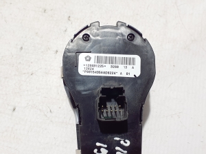 Chrysler Pacifica (2016–2026) Tulede lüliti 68154356AD - 2