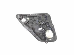   Rear side door window lifter 