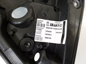  Rear side door window lifter 
