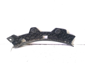 Rear bumper bracket - D10E51U40