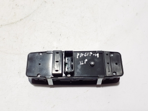 Chrysler Pacifica (2016–2026) Front door glass switch 68444306AA - 4