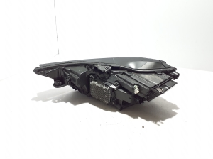 AUDI A6 C8 (2018–2025) Esituli 4K0941040 - 4