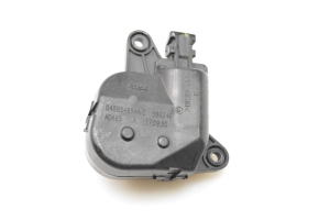 Stellmotor Heizungsklappe - 04885465AA
