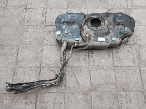 Hyundai i20 (2014–2026) Degvielas tvertne 31100C8000 - 4