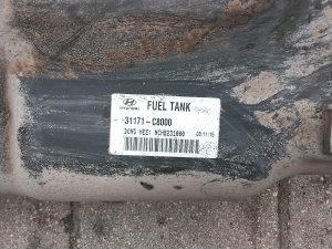 Hyundai i20 (2014–2026) Degvielas tvertne 31100C8000 - 5