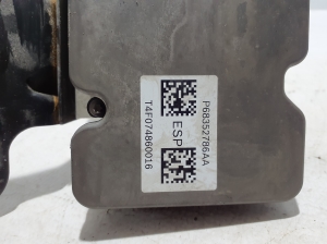 Chrysler Pacifica (2016–2026) ABS unit 68352786AA - 2