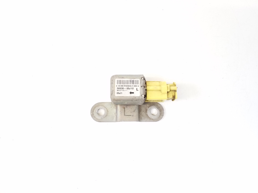 Suzuki Grand Vitara II (2005–2015) Airbag sensor 3893065J10 Suzuki Grand Vitara II (2005–2015) Airbag sensor 3893065J10