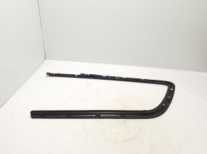 Chrysler Pacifica (2016–2026) Rear quarter window outer molding 68227296AD - 3