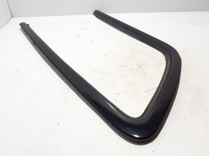 Chrysler Pacifica (2016–2026) Rear quarter window outer molding 68227296AD - 4
