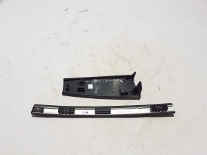 Chrysler Pacifica (2016–2026) Trunk lid hinge trim 68259789AE - 2