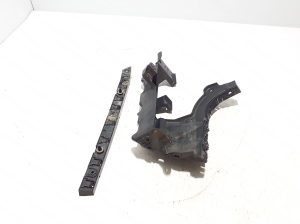 Chrysler Pacifica (2016–2026) Rear bumper bracket 68229238AD - 2