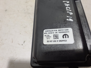 Chrysler Pacifica (2016–2026) Camera control module 68375113AB - 4