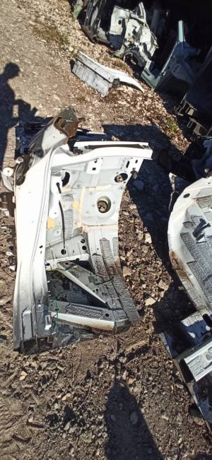 AUDI A7 (2018–2026) Front outrigger 4K0805139 - 2