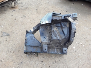 Chrysler Pacifica (2016–2026) Eesmine tugijalg 68239864AI - 2