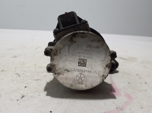 Chrysler Pacifica (2016–2026) Auxiliary water pump 68237837AA - 3