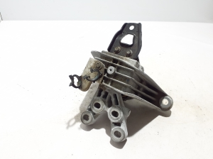 Chrysler Pacifica (2016–2026) Engine mount 68237965AF - 3