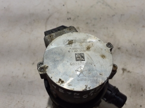 Chrysler Pacifica (2016–2026) Auxiliary water pump 68237841AA - 2