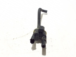 Chrysler Pacifica (2016–2026) Muu klapp 04627694AB - 3