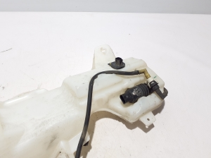 Chrysler Pacifica (2016–2026) Front washer fluid reservoir 68229314AC - 3