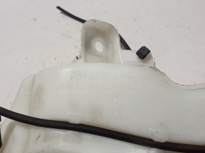 Chrysler Pacifica (2016–2026) Front washer fluid reservoir 68229314AC - 4